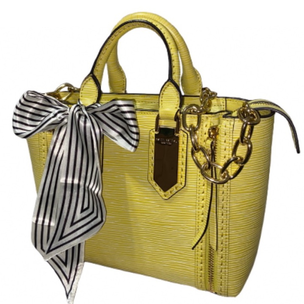 Henri Bendel “The a list mini satchel” unbranded chain (no strap)